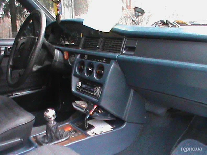 Mercedes-Benz C-Клас 1984 - 24