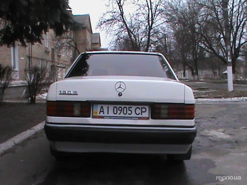 Mercedes-Benz C-Клас 1984 - 9