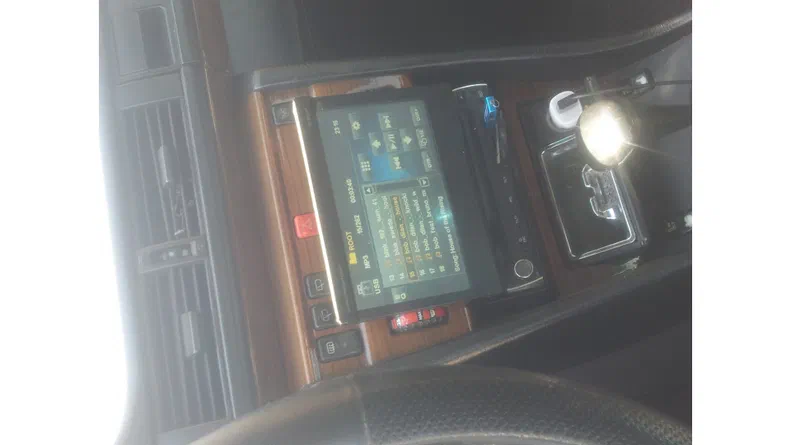 Mercedes-Benz E-Класс 1990