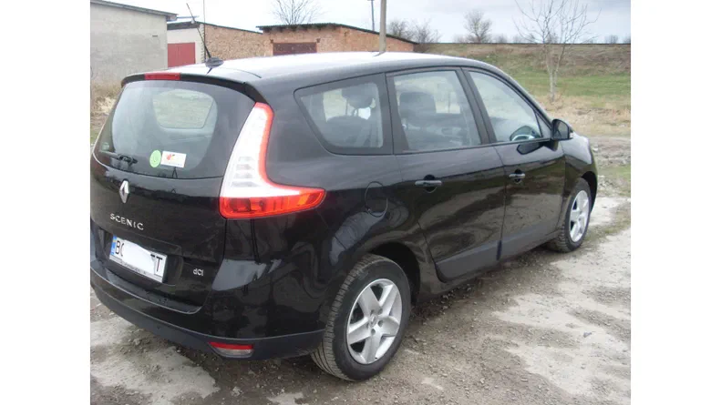 Renault Scenic 2013 - 6