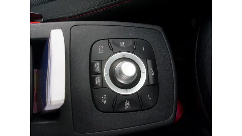 Renault Scenic 2013 - 19