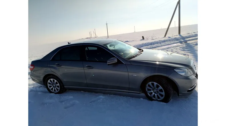 Mercedes-Benz E 220 2011 - 2