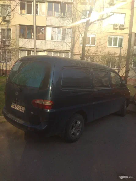 Hyundai H-1 1999