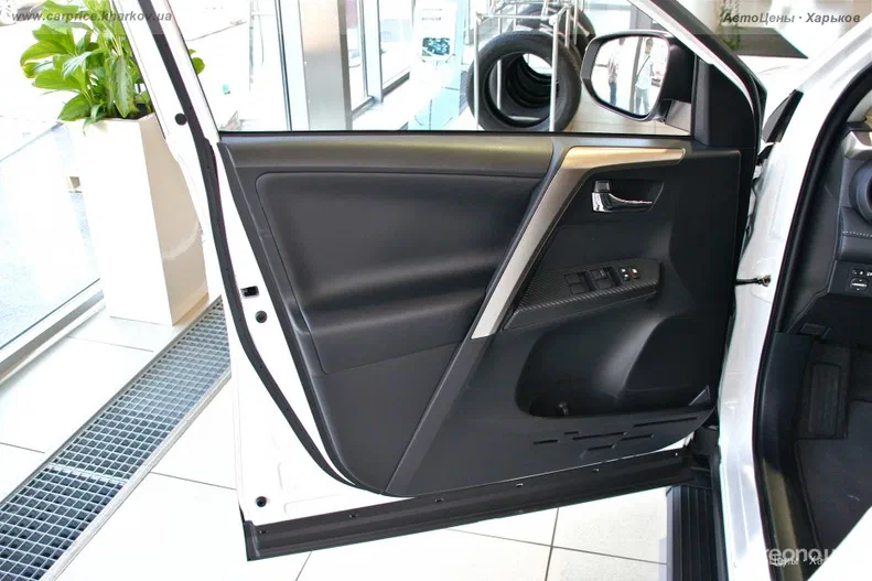 Toyota RAV4 2014 - 4