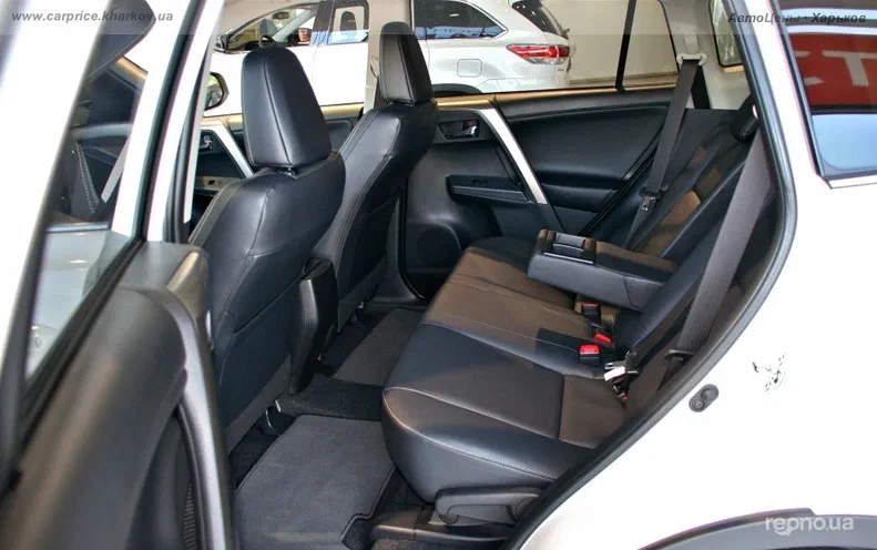 Toyota RAV4 2014 - 6