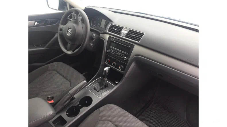 Volkswagen Passat 2013 - 10