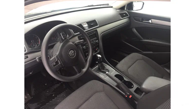 Volkswagen Passat 2013 - 9