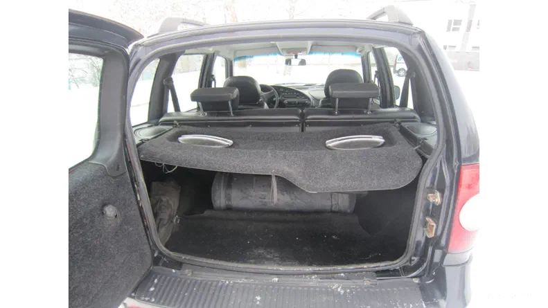 Chevrolet Niva 2011 - 12