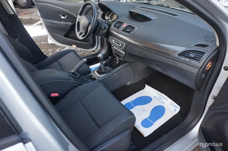 Renault Megane 2011 - 8