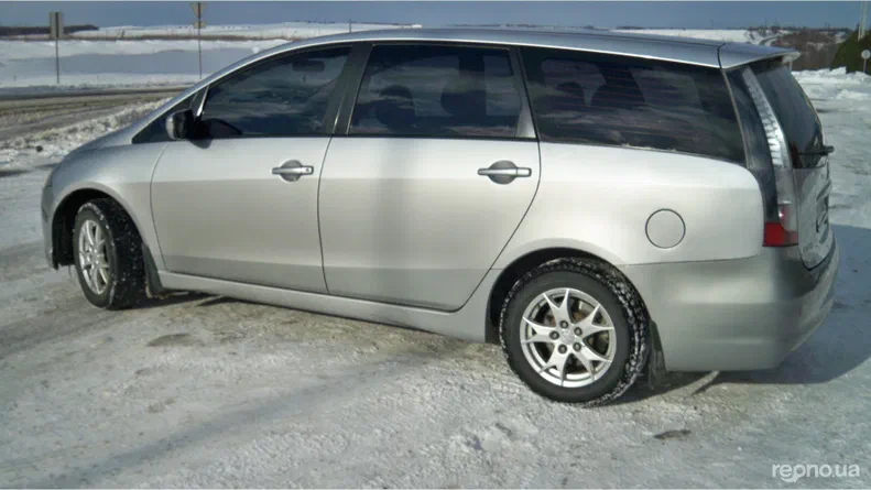 Mitsubishi Grandis 2008