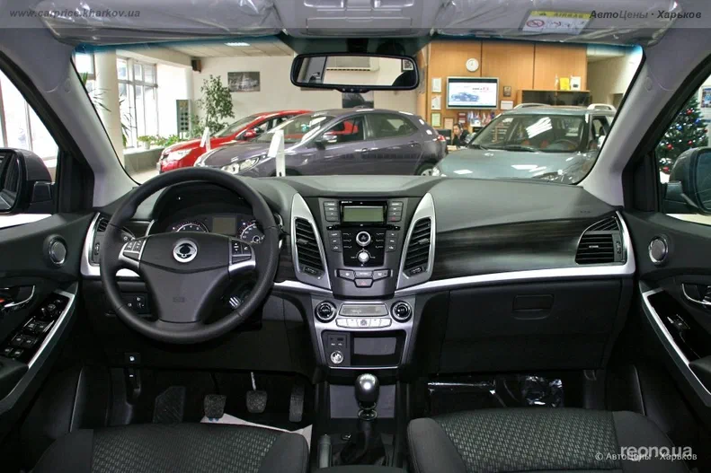 SsangYong Korando 2014 - 10
