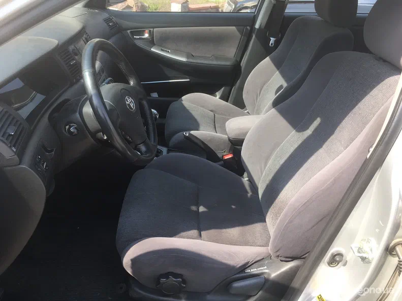 Toyota Corolla 2002 - 13