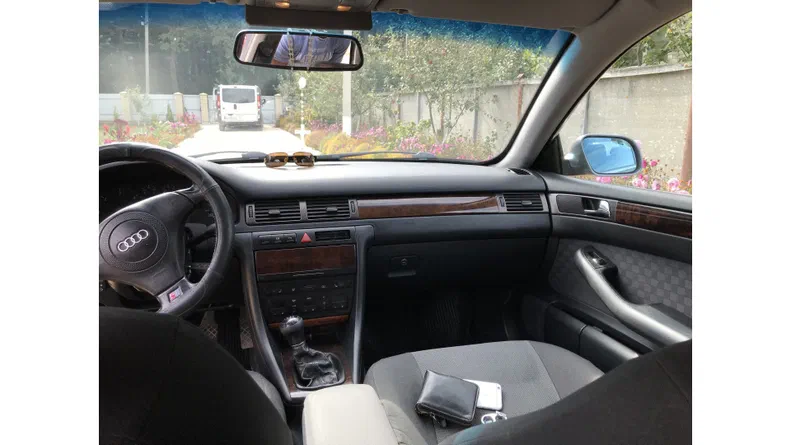 Audi A6 2001 - 5