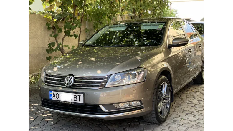 Volkswagen Passat 2011 - 14