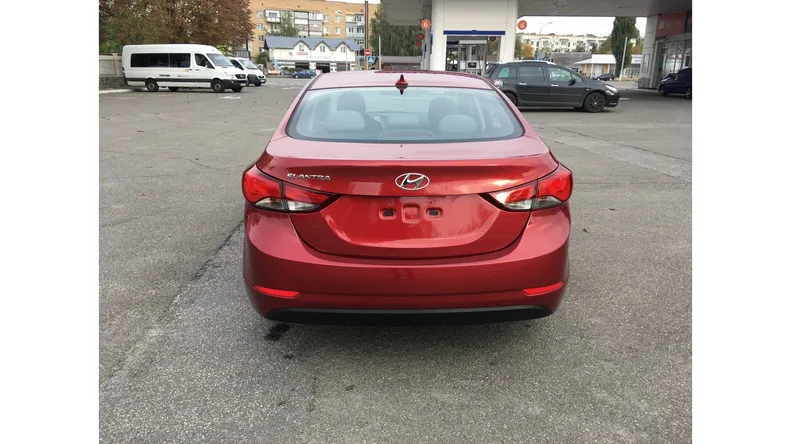 Hyundai Elantra 2015