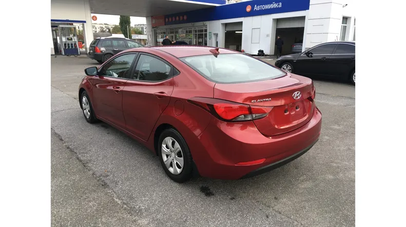 Hyundai Elantra 2015