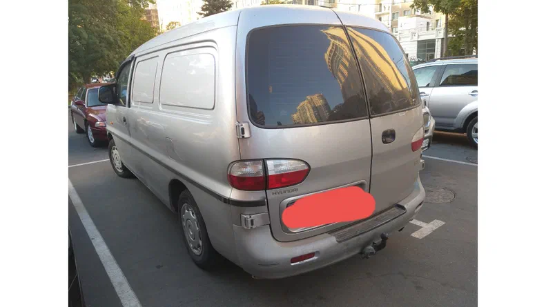 Hyundai H200 2004
