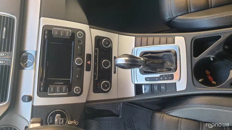 Volkswagen Passat CC 2011