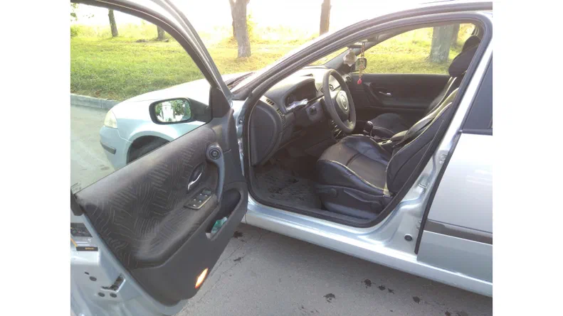 Renault Laguna 2002 - 23