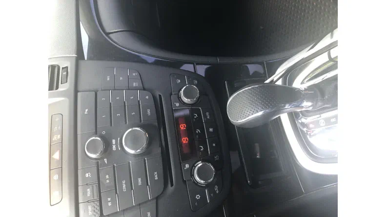 Opel Insignia 2010 - 8