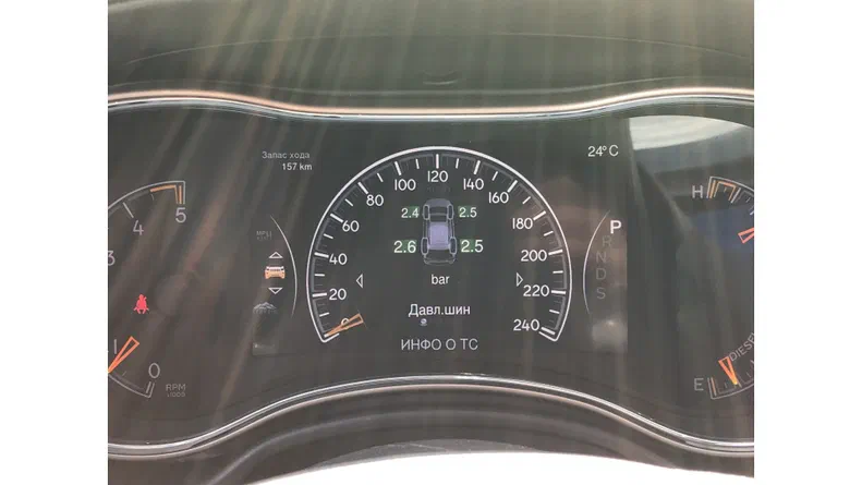 Jeep Grand Cherokee 2013 - 34