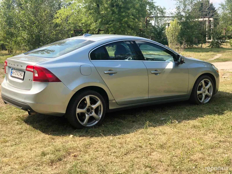 Volvo S60 2012 - 13