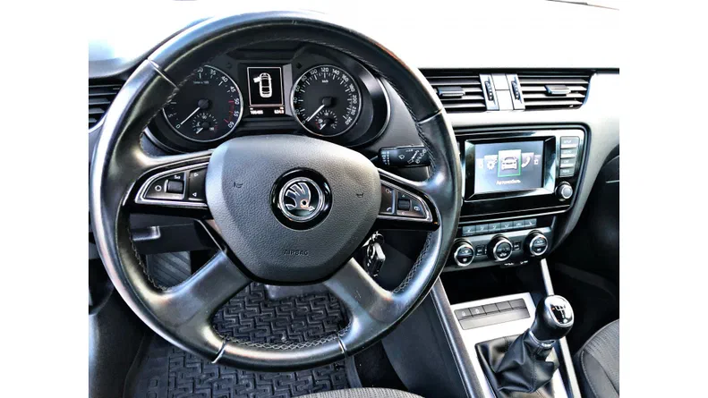 Skoda Octavia 2015 - 37