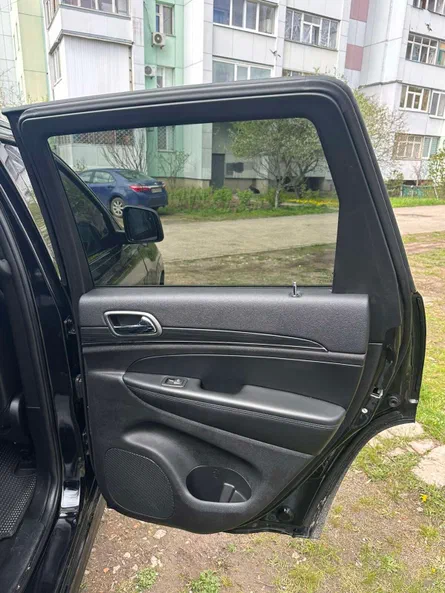 Jeep Grand Cherokee 2020 - 10