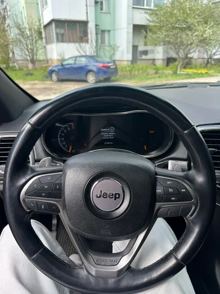 Jeep Grand Cherokee 2020 - 9