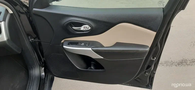 Jeep Cherokee 2016 - 9