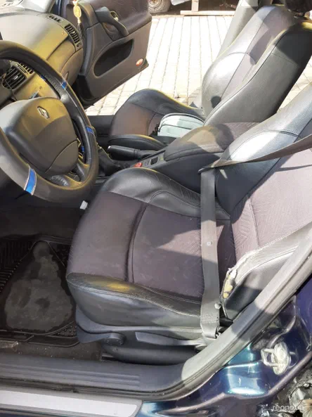 Renault Laguna 2002 - 5