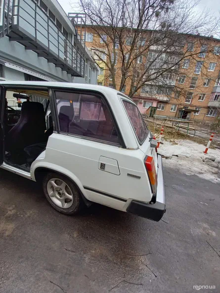 Lada (ВАЗ) 2104 2001