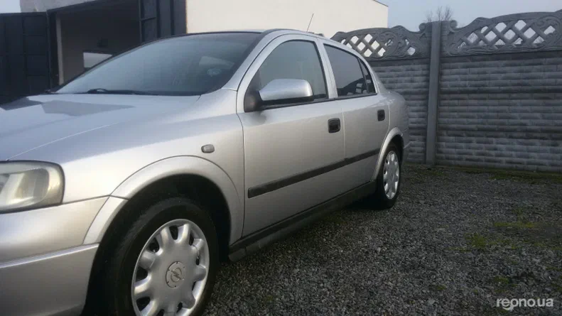 Opel Astra 2004