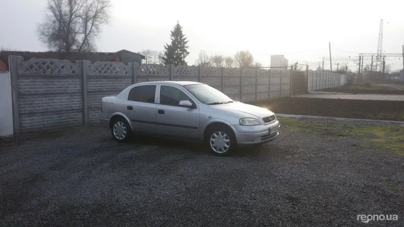 Opel Astra 2004 - 6
