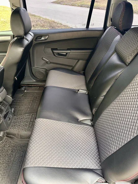 Opel Zafira 2013 - 18