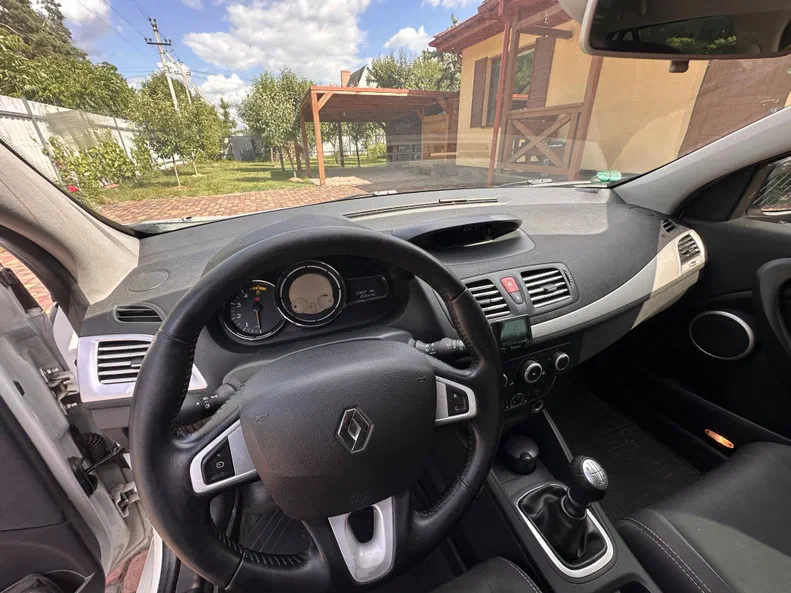 Renault Megane 2011 - 10