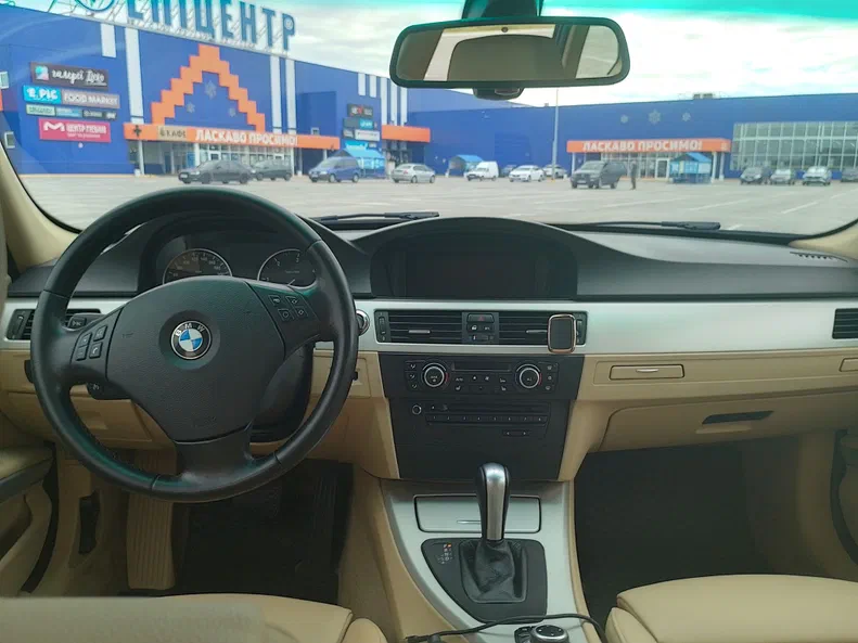 BMW 3 серии 2011