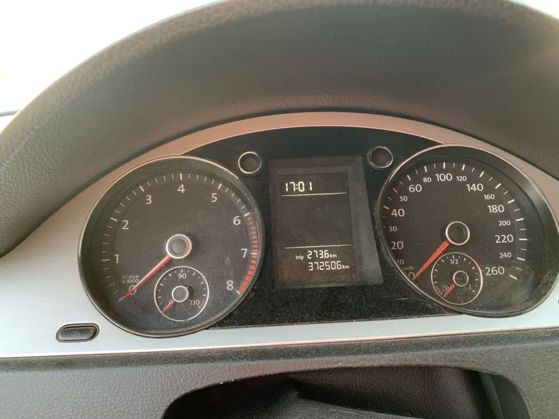 Volkswagen Passat 2010 - 7