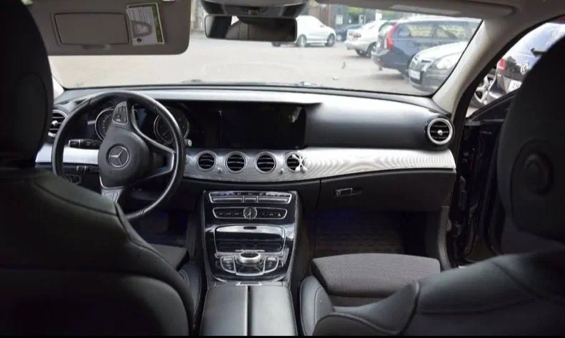 Mercedes-Benz E-Класс 2017