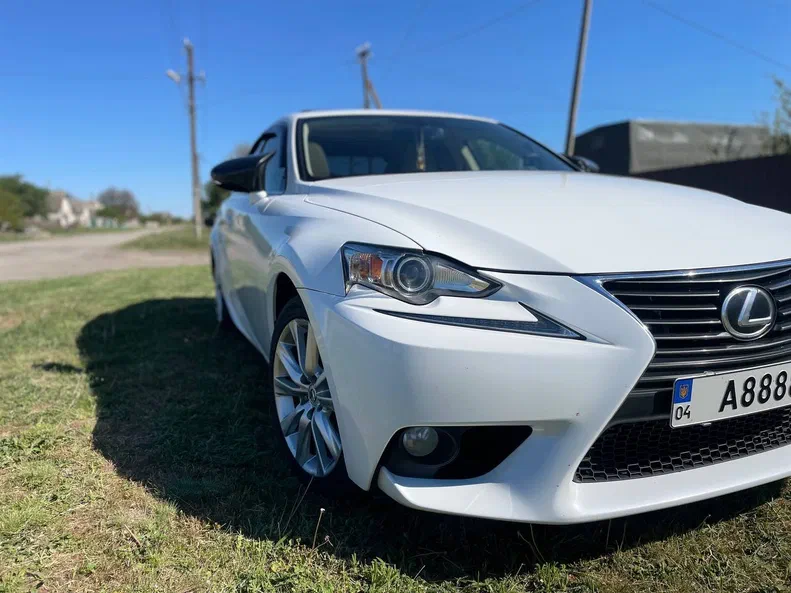 Lexus IS 2013 - 17