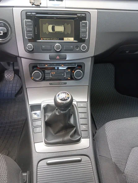 Volkswagen Passat 2011 - 14