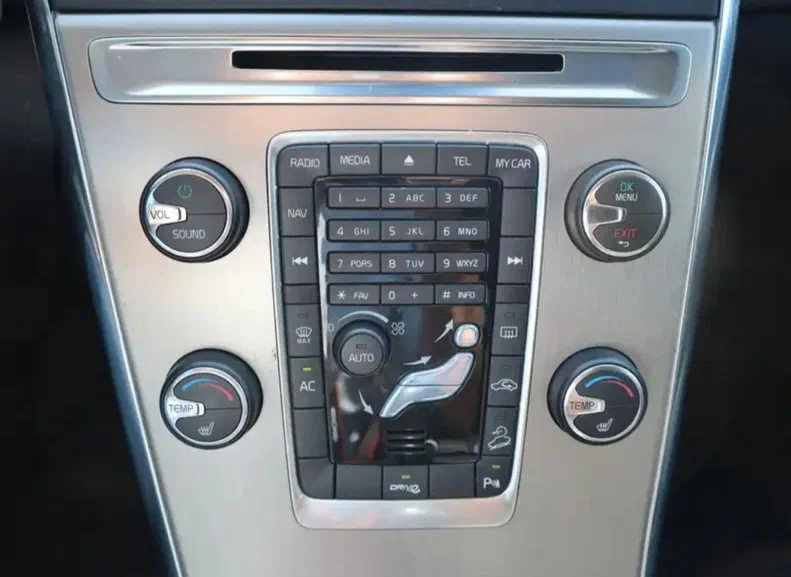 Volvo XC60 2012 - 10