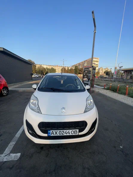 Peugeot 107 2012