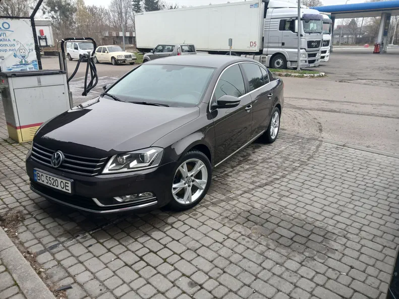 Volkswagen Passat 2011