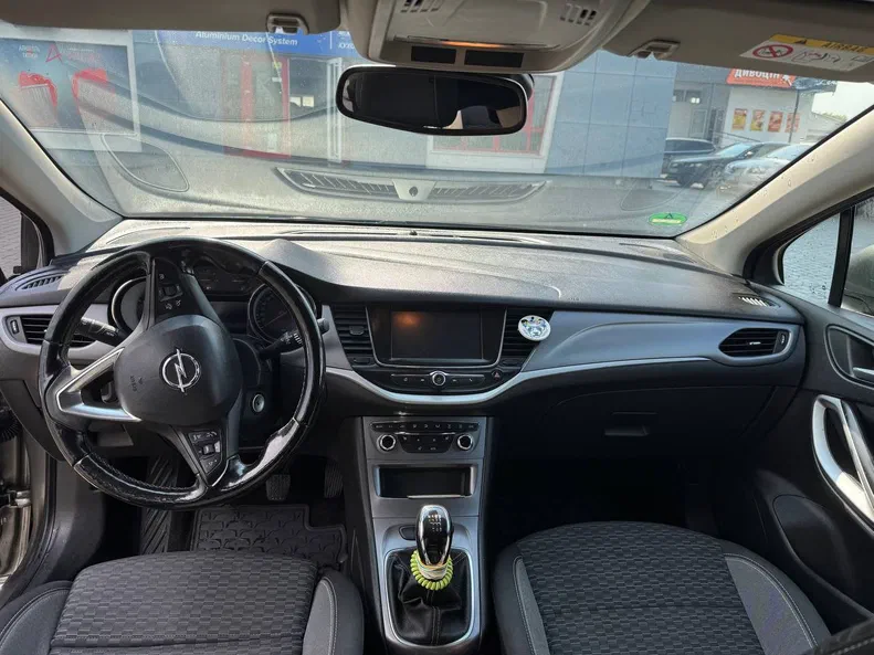 Opel Astra 2019 - 12
