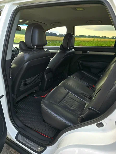 Kia Sorento 2012 - 11