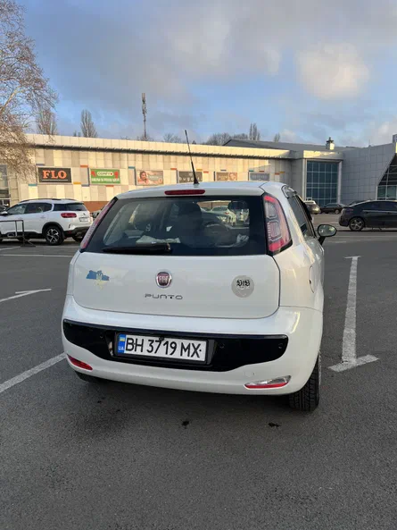 Fiat Punto 2011 - 15