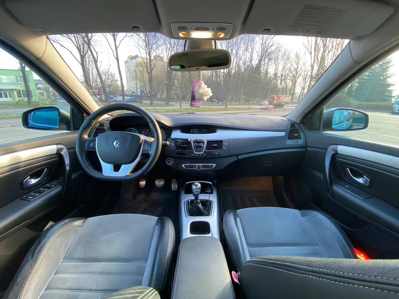 Renault Laguna 2008 - 12