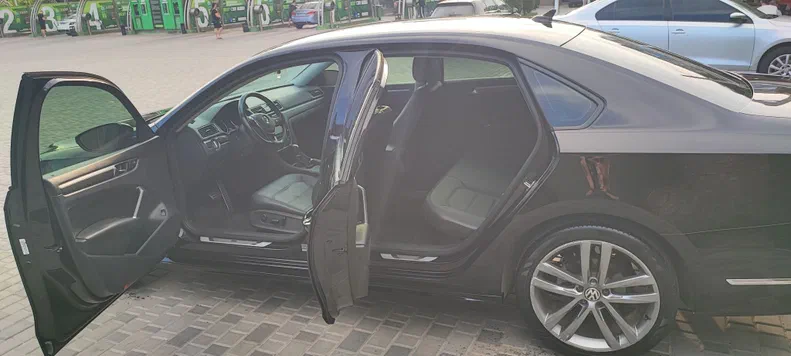 Volkswagen Passat 2018 - 12