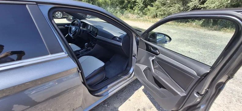 Volkswagen Jetta 2018 - 13